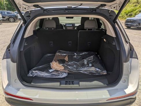 New 2024 Lincoln Corsair Reserve w/ Equipment Group 201A image 33