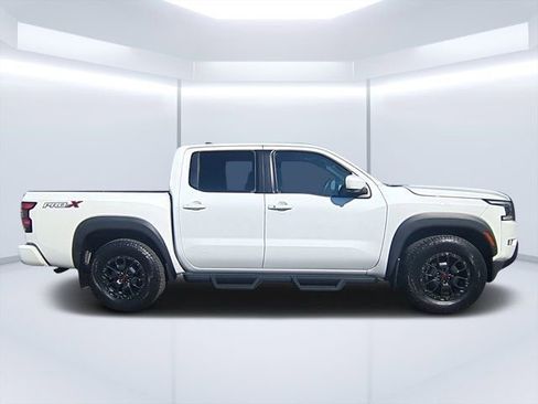 Used 2023 Nissan Frontier Pro-X w/ Pro-X Premium Package RWD image 2