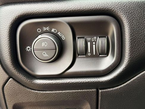 Used 2019 RAM 1500 Laramie w/ Sport Appearance Package image 19