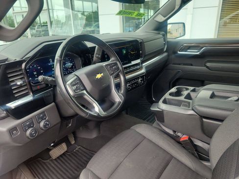 Used 2023 Chevrolet Silverado 1500 LT AWD/4WD image 20