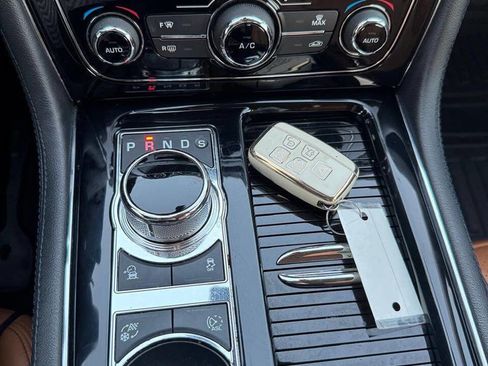 Used 2016 Jaguar XJ R-Sport image 37