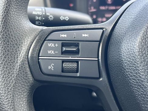 Used 2025 Honda Accord SE image 9