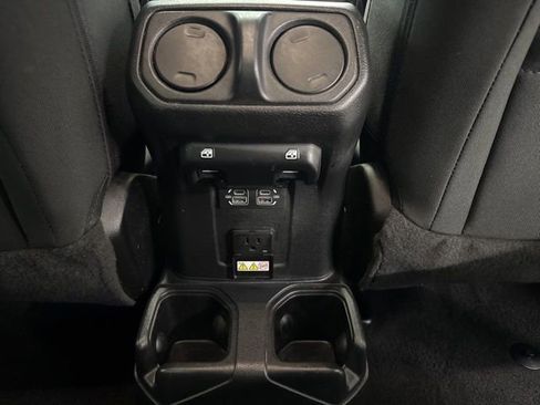 Used 2021 Jeep Gladiator Willys image 28