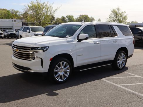 Used 2024 Chevrolet Tahoe High Country AWD/4WD image 5