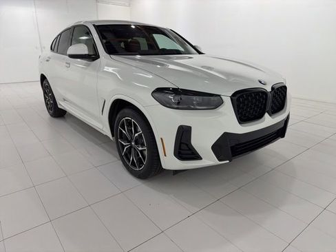 Used 2025 BMW X4 xDrive30i w/ Premium Package AWD/4WD image 7