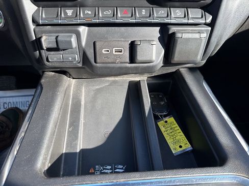 Used 2022 Chevrolet Silverado 2500 High Country w/ Z71 Off-Road Package image 26