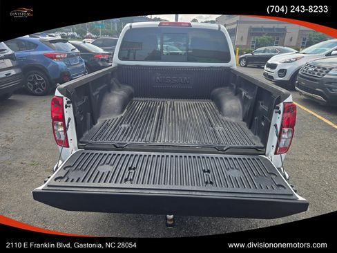 Used 2017 Nissan Frontier SV RWD image 7