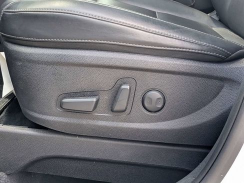 Used 2025 Kia Telluride S AWD/4WD image 19