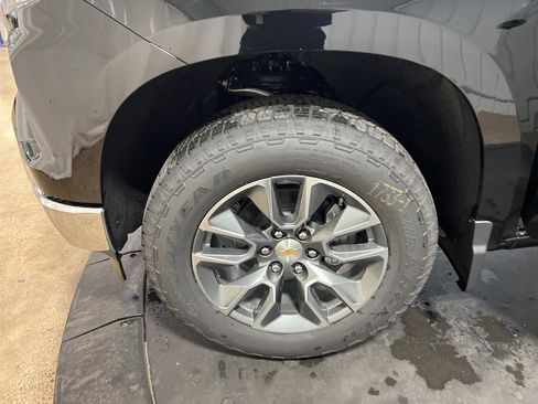 New 2026 Chevrolet Silverado 1500 LT image 36