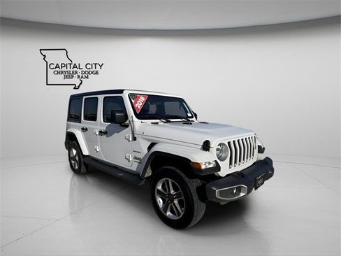 Used 2018 Jeep Wrangler Unlimited Sahara image 5