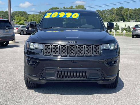 Used 2020 Jeep Grand Cherokee Altitude AWD/4WD image 8