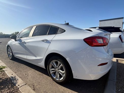 Used 2019 Chevrolet Cruze LS w/ LS Convenience Package FWD image 4
