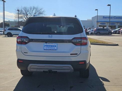 New 2025 Honda Pilot TrailSport image 6