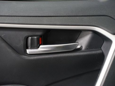 Certified 2025 Toyota RAV4 XLE image 32