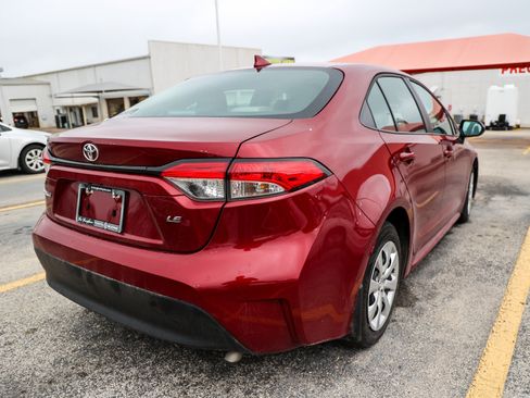 Used 2026 Toyota Corolla LE FWD image 8