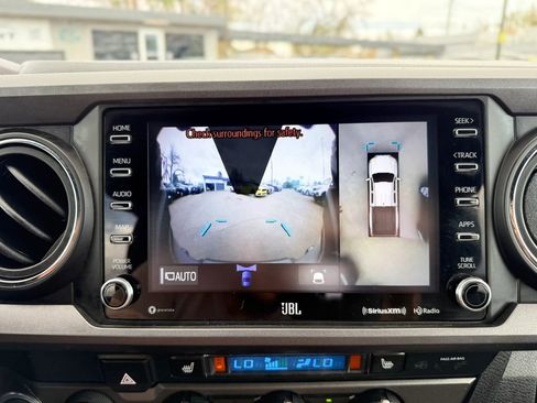 Used 2020 Toyota Tacoma TRD Off-Road w/ TRD Premium Off Road Package image 39