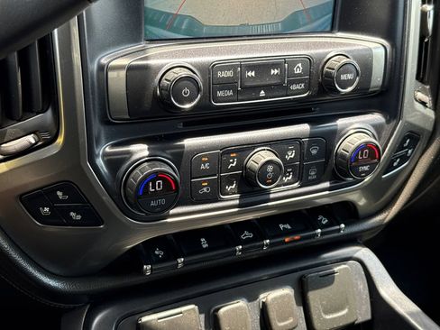 Used 2018 Chevrolet Silverado 1500 LTZ Z71 w/ LTZ Plus Package AWD/4WD image 27