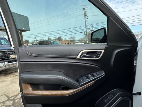 Used 2019 GMC Yukon Denali w/ Denali Ultimate Package image 10