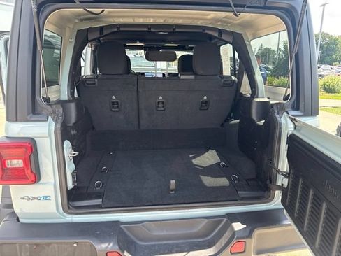 Used 2024 Jeep Wrangler Unlimited Rubicon 4xe AWD/4WD image 29