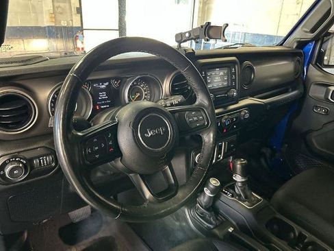 Used 2018 Jeep Wrangler Sport AWD/4WD image 14