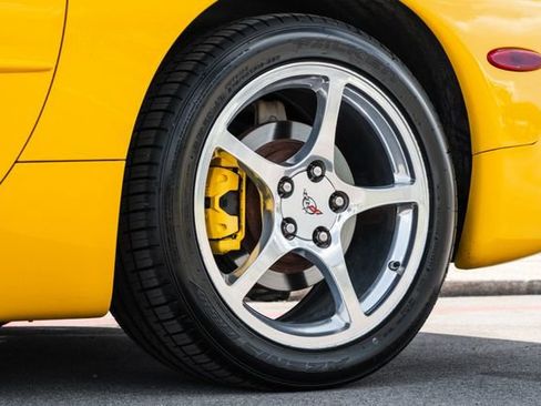 Used 2003 Chevrolet Corvette Coupe w/ Preferred Equipment Group image 53