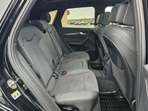 Used 2025 Audi SQ5 Premium Plus w/ Premium Plus Package AWD/4WD image 12