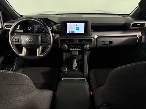 Used 2025 Toyota 4Runner SR5 AWD/4WD image 25