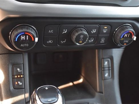 Certified 2019 GMC Acadia SLT image 33