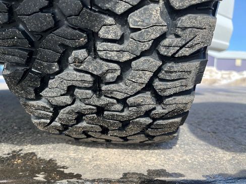 Used 2023 Ford F150 Lariat w/ Equipment Group 502A High image 32