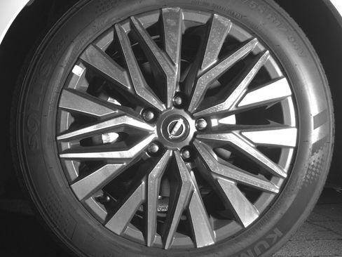 Used 2025 Nissan Altima 2.5 SV image 12