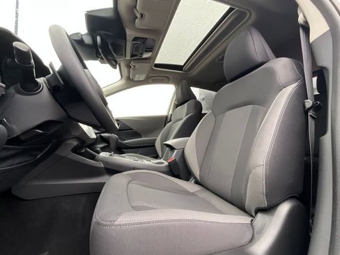 Used 2025 Subaru Crosstrek 2.0i Premium image 11