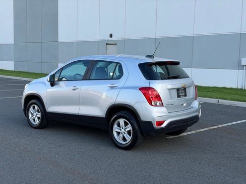 Used 2020 Chevrolet Trax LS AWD/4WD image 9