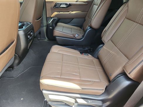 Certified 2025 Chevrolet Tahoe High Country RWD image 26