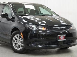 Used 2023 Chrysler Voyager LX video 3