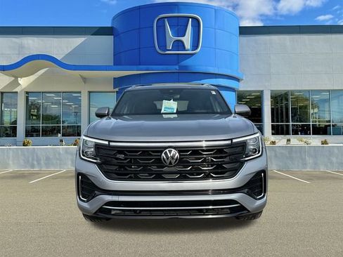 Used 2024 Volkswagen Atlas Cross Sport SEL R-Line image 6