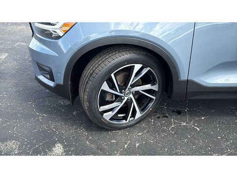 Used 2022 Volvo XC40 T5 R-Design w/ Advanced Package AWD/4WD image 12