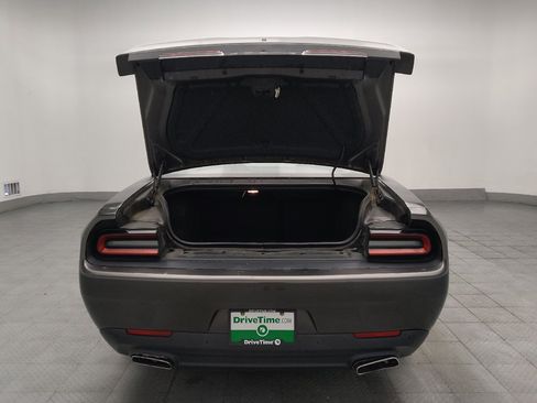 Used 2019 Dodge Challenger SXT w/ Driver Convenience Group RWD image 29