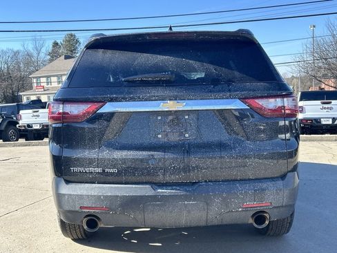 Used 2021 Chevrolet Traverse LS image 7