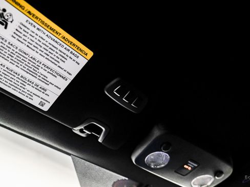 Used 2021 Ford Mustang Shelby GT500 w/ Carbon Fiber Track Pack image 69