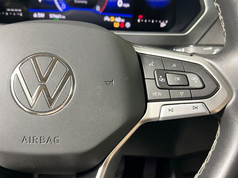 Used 2023 Volkswagen Tiguan SE FWD image 19