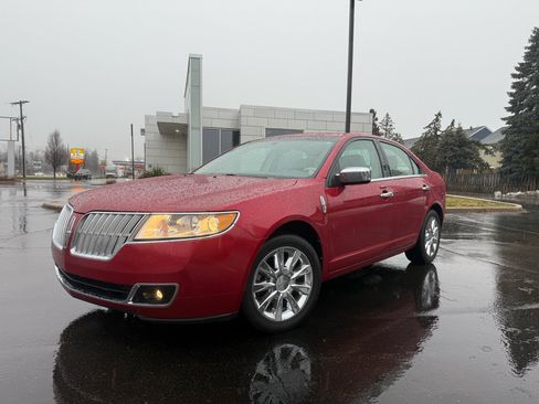 Used 2011 Lincoln MKZ image 1