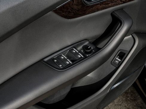 Used 2022 Audi Q8 Premium Plus AWD/4WD image 42