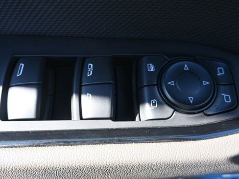 Used 2023 Chevrolet Silverado 1500 ZR2 w/ Technology Package image 11