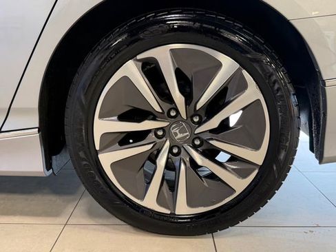 Used 2019 Honda Accord EX image 38