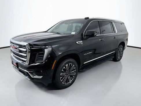 Used 2025 GMC Yukon XL Elevation AWD/4WD image 3