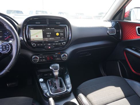 Used 2020 Kia Soul GT-Line Turbo FWD image 21