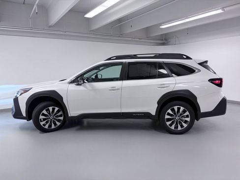 Used 2024 Subaru Outback Limited AWD/4WD image 4