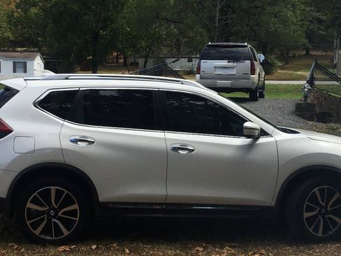 Used 2018 Nissan Rogue SL w/ Premium Package AWD/4WD image 6