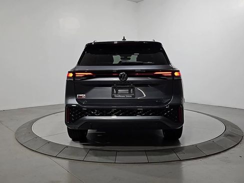 New 2026 Volkswagen Tiguan SE R-Line image 4