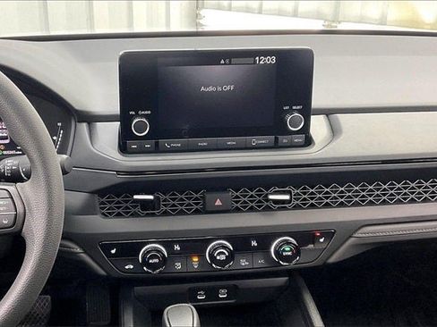 Certified 2025 Honda Accord SE image 6